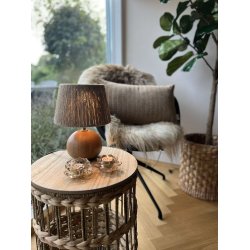 Bordlampe i massiv tr