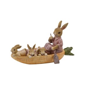 P�skehare med unger i sejlende gulerod