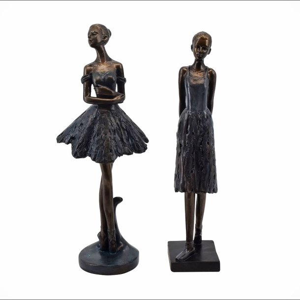 Ballerinaer i bl kjolerstr. H26 cm. Vlg mellem 2 forskellige balletpiger