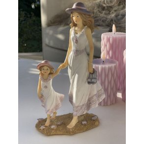 Figur Mor og datter i sommertj str. H25 cm