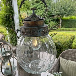 Rund LED-lanterne i jern og glas med antik guld- og gr�n patina-finish