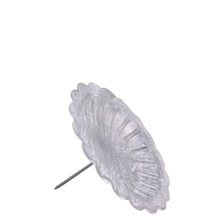 fritlagt n�rbillede af en enkelt Chic Antique lysholder i jern med zinkfinish og spyd 