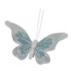 Mintgr�n og lysebl� dekorativ sommerfugl med fjervinger, sirligt s�lvglimmer og sm� perler, fritlagt p� hvid baggrund.