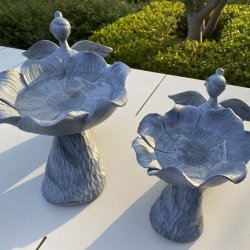 Engel med blomstersk�l fuglebad � Antik gr�