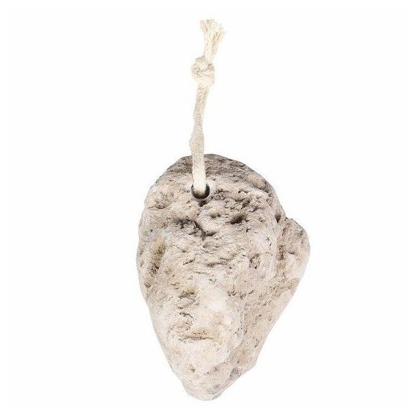 En rund, gr� lava pimpsten fra Eternel med en hvid bomuldssnor, vist p� en neutral baggrund.