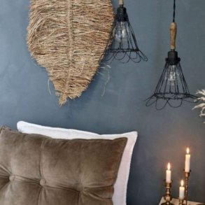 Factory lampe i jern og mangotr� med formbare st�tr�de