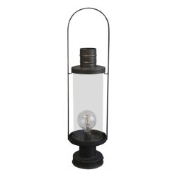 En fritlagt fransk staldlanterne i patineret antique kul jern med glascylinder og en synlig dekorativ LED-p�re. H63 cm.