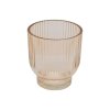 Lille fyrfadsstage og vase i champagnefarvet rillet glas (H9,5 cm) fritlagt p� hvid baggrund.