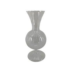glasvase-elke-rund-fritlagt fritlagt rund lille glasvase med rillet m�nster og en elegant stilk med rund fod.