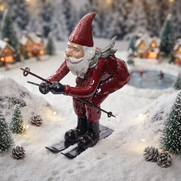 Harvesttime nisse p� ski i h�ndmalet keramik (18x15 cm