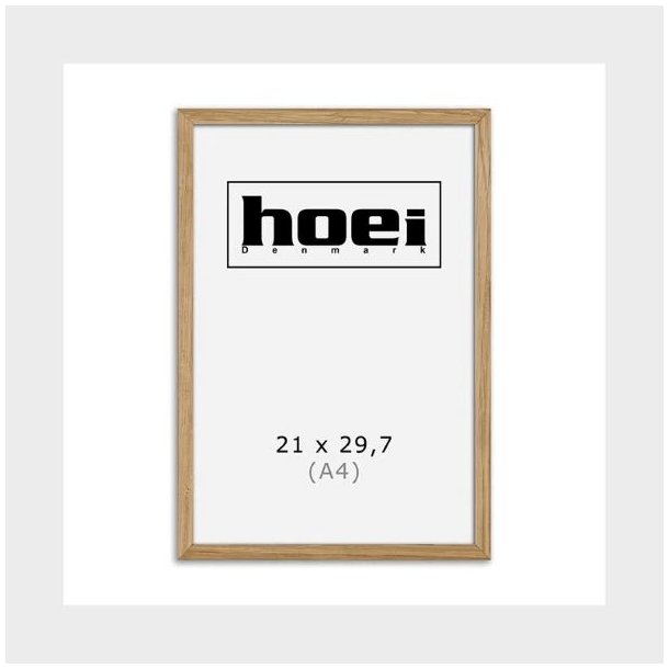 Klassisk A4 billedramme i massivt lyst egetr� med 2 mm klart glas.