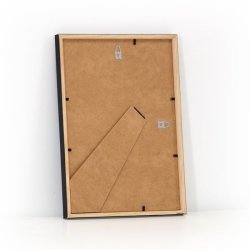Bagsiden af den sorte A4 ramme i MDF med solide beslag til vandret og lodret oph�ngning.