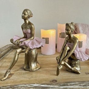 Figur - Ballerinaer i pink kjoler