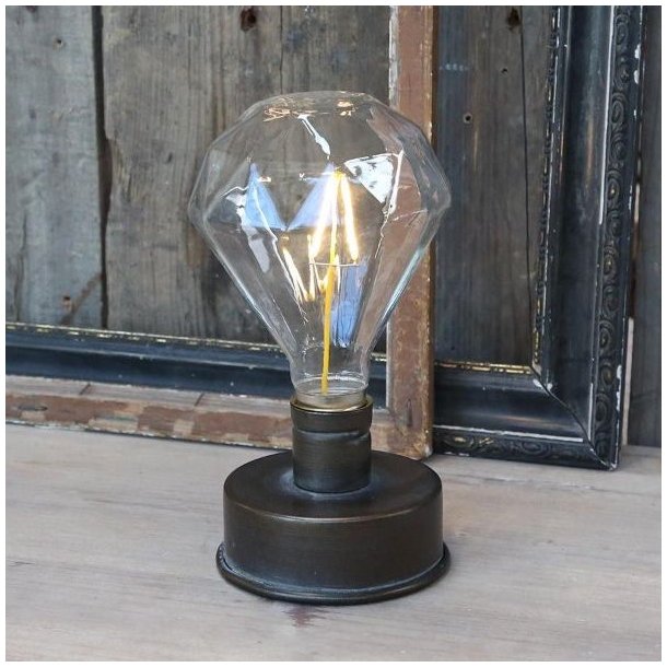 Batteridrevet bordlampe fra Chic Antique i zink med diamantm�nstret glasp�re.