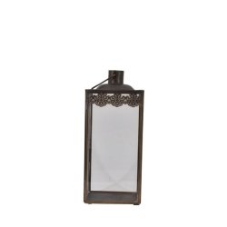 Stor antikbrun jernlanterne p� 29 cm med m�nstret kant �verst og en praktisk hank til oph�ng, vist p� hvid baggrund.