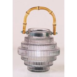 En rillet glaslanterne med et buet bambush�ndtag, vist mod en ren hvid baggrund. Lyset indeni er slukket, og glasset har en klar til svagt lilla tone.