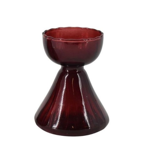Lille, bred bordeauxr�d glasvase p� 8,5 cm brugt som hyggelig lysestage til fyrfadslys.