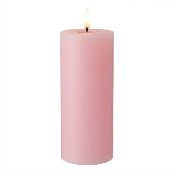 Fritlagt produktbillede af det rosa LED-bloklys p� D 7,5 cm x H 20 cm med 3D-flamme p� hvid baggrund.