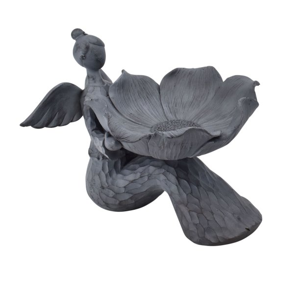 engel-fuglebad-lille-antik-graa-2215026.webp: Et fritlagt produktbillede af et lille fuglebad i antik gr� polyresin, hvor en engel sidder ved siden af en blomsterformet sk�l.