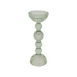 Fritlagt produktbillede af den store gr�nne glaslysestage (H26,5 / �9 cm) p� hvid baggrund.