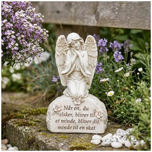 Hjerteformet mindesten med to engle og citat