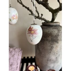 Detalje af La Vida p�ske�g med sommerfugl og sommerblomst-motiv.