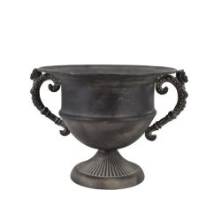 pokalpotte-antik-brun-metal Fritlagt billede af en dekorativ pokalpotte i antik brun metal. Potten har en klassisk form med elegante h�ndtag og leveres med en praktisk plastikindsats.