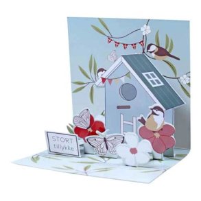 �bent 3D pop-up kort med lysebl�t fuglehus, sm� fugle, blomster og dannebrogsflag.