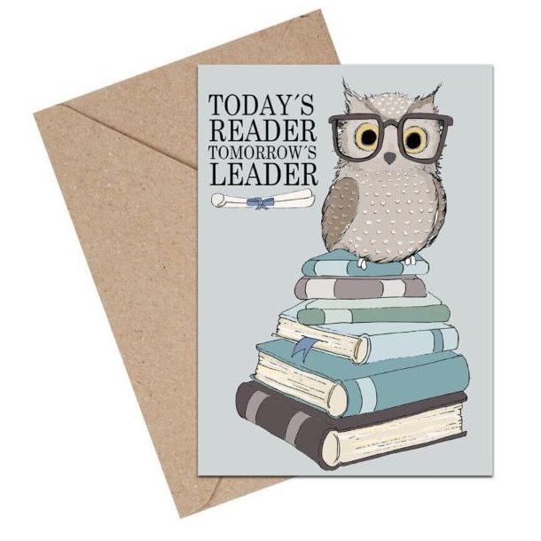 Inspirerende gratuleringskort med ugle-illustration og citat til uddannelse i A6-format fra Mouse & Pen Illustration.