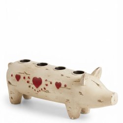 Fritlagt produktbillede af Wilma Gris adventsstage p� H11 og L32 cm i hvid polyresin med r�de hjerter p� ren hvid baggrund.