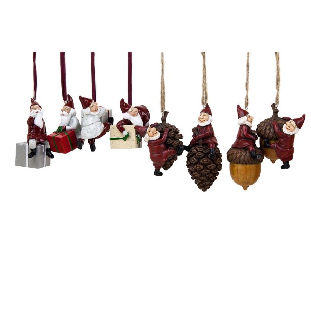 Nisser hnger p kogler og agern - Harvesttime