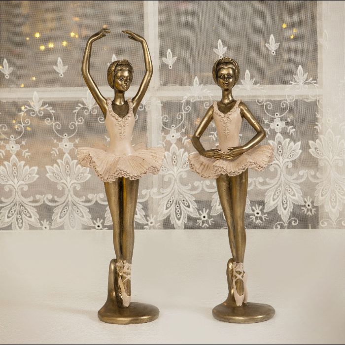 Egenskab indkomst Yoghurt Ballerinaer med rosa kjoler - Figurer - skulpturer - Nørgaard Bolignyt &  Vintage