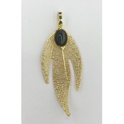 Guld halskde med 3 bladet vedhng med sort sten
